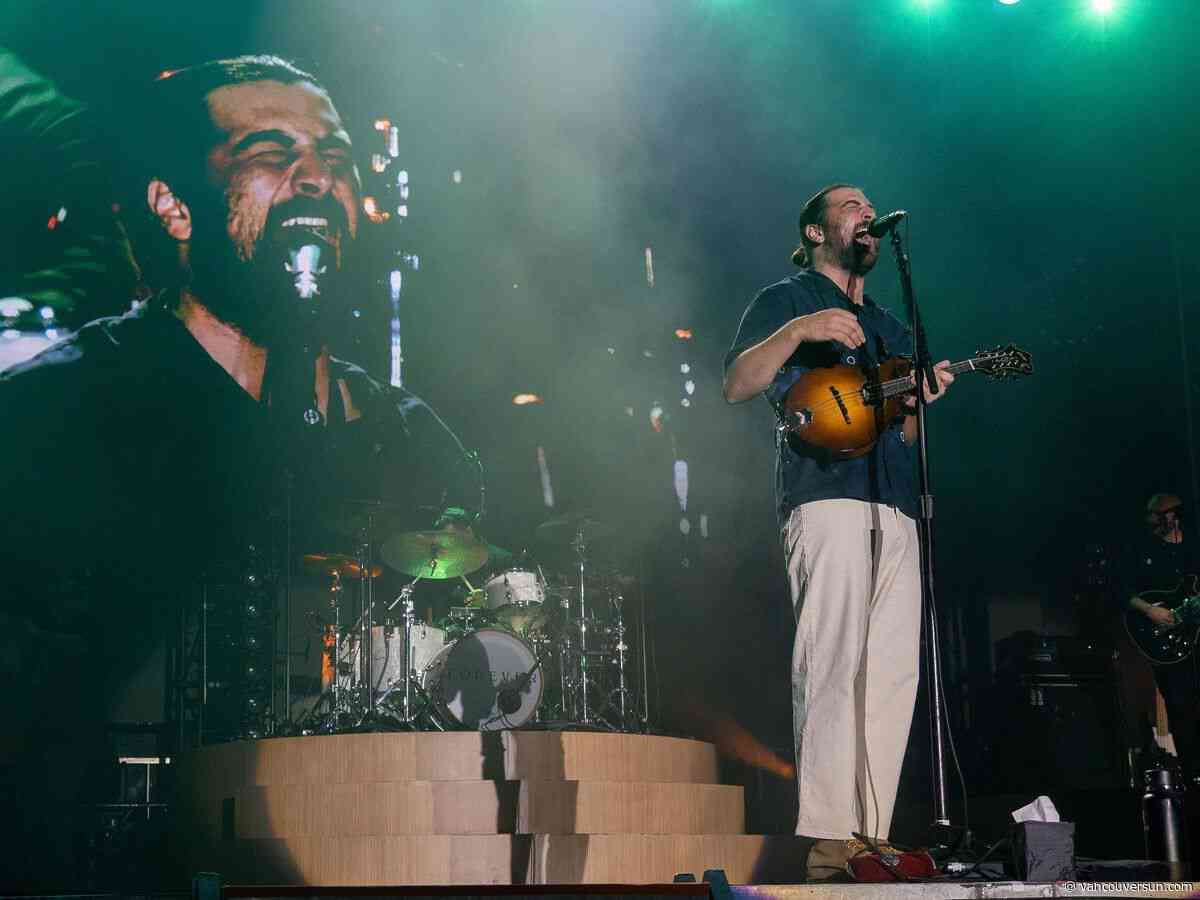 Concert Review: Noah Kahan brings The Great Divide Tour to Vancouver