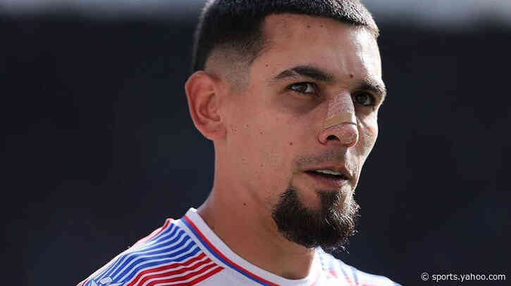 Forest in advanced talks to sign Munoz from Palace