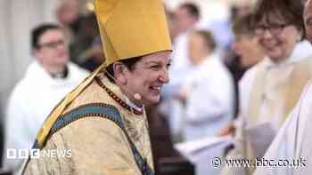 Bishop accused of bullying to retire next year
