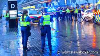 Drie mensen neergestoken bij Amsterdam Centraal, mogelijk na ruzie