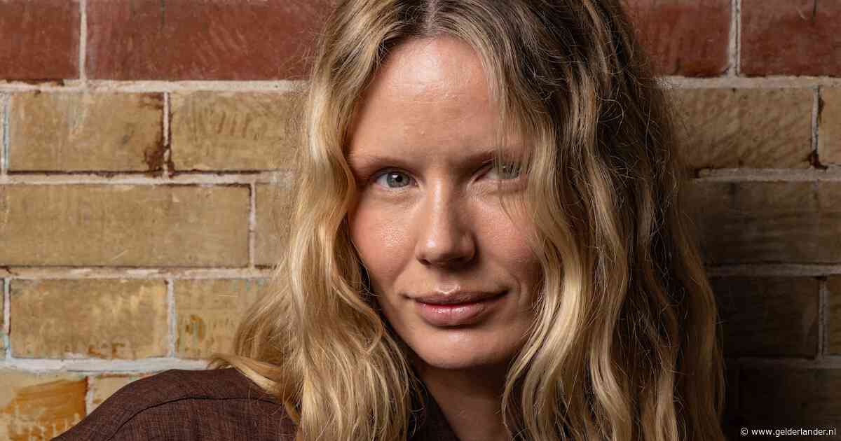 Topmodel Marlijn (33) valt van de trap en breekt haar gezicht: ‘Ik dacht: dit komt nooit meer goed’