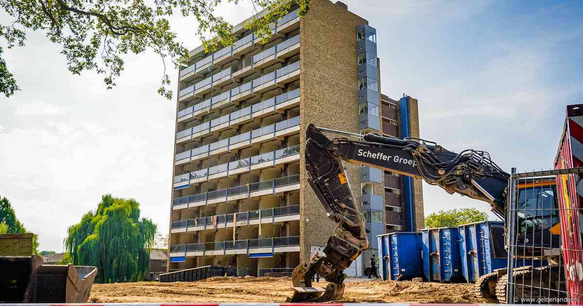 Werk weer begonnen bij flat waar bouwvakker om het leven kwam: ‘We moeten door’