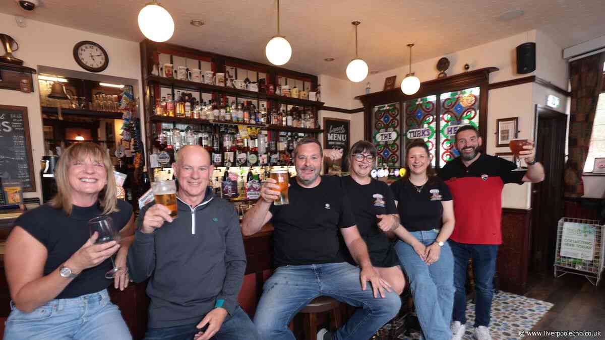 Dad never 'pulled a pint' before buying St Helens pub - it's now one of UK's best