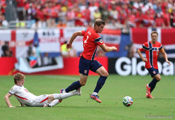 Manchester United Have Been Offered A Chance To Land This La Liga Striker: Should Carrick Go For Him?