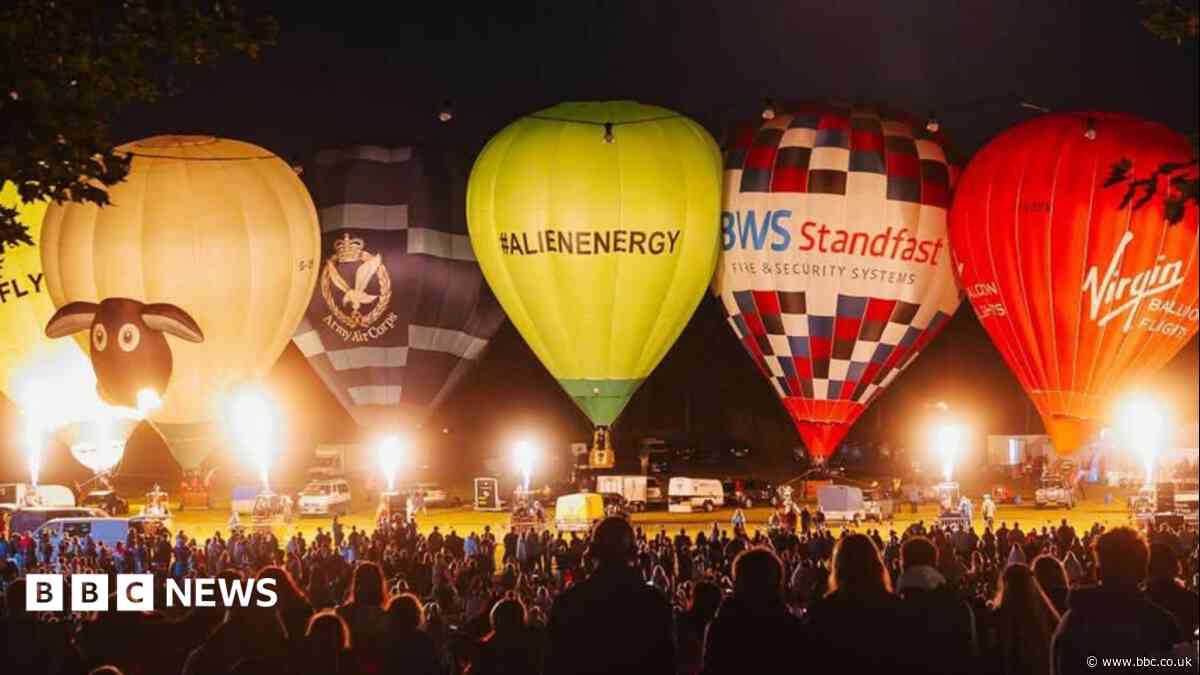Thousands attend balloon festival night launch