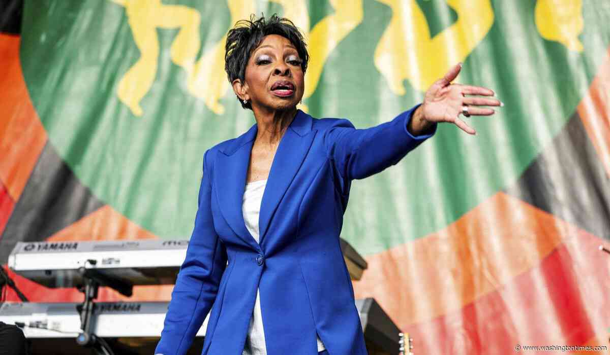 Gladys Knight to step back from performing after health concerns surface