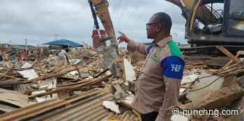 Lagos demolishes shanties after four die in community clash