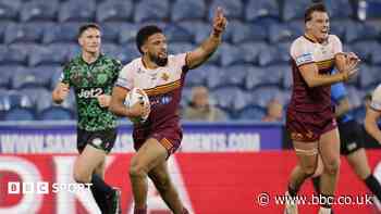 Huddersfield upset Leigh with five-try win