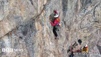 Climber makes mountaineering history on the Eiger