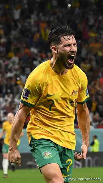 Leckie Turns Defender Inside-Out | 2022 FIFA World Cup