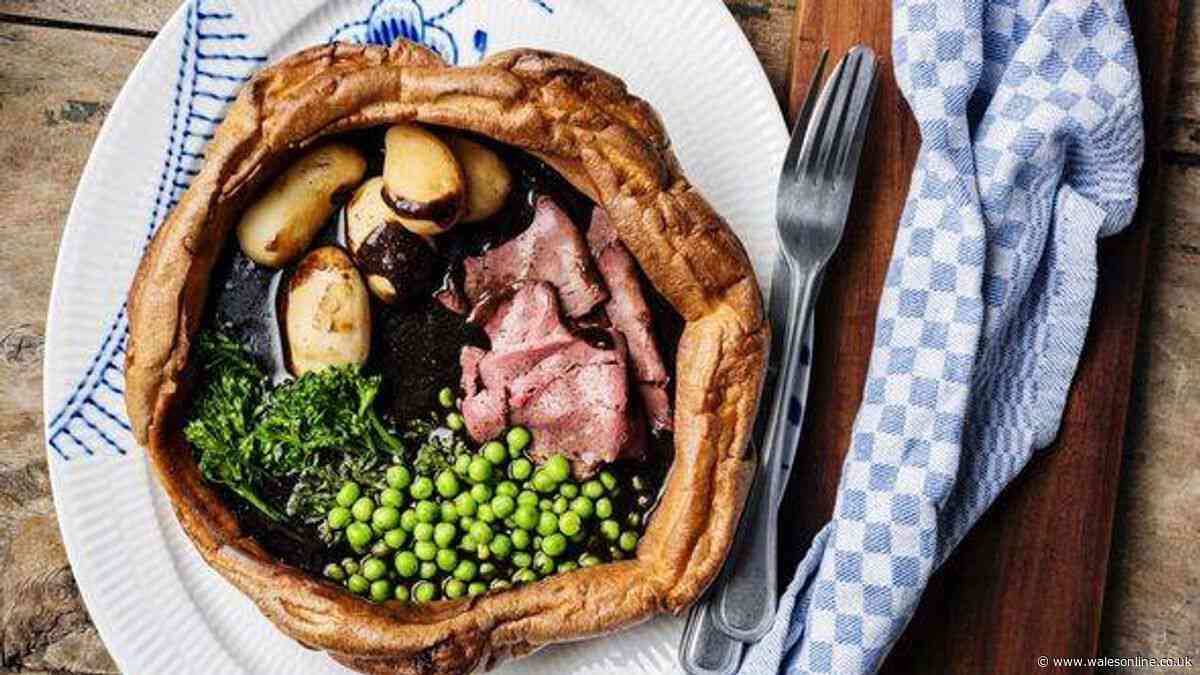 I asked chefs how to make the best gravy — they all suggested 1 ingredient