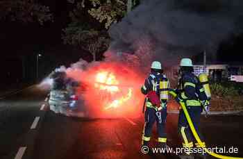 FW Celle: Verkehrsunfall in der Nacht - Pkw in Vollbrand