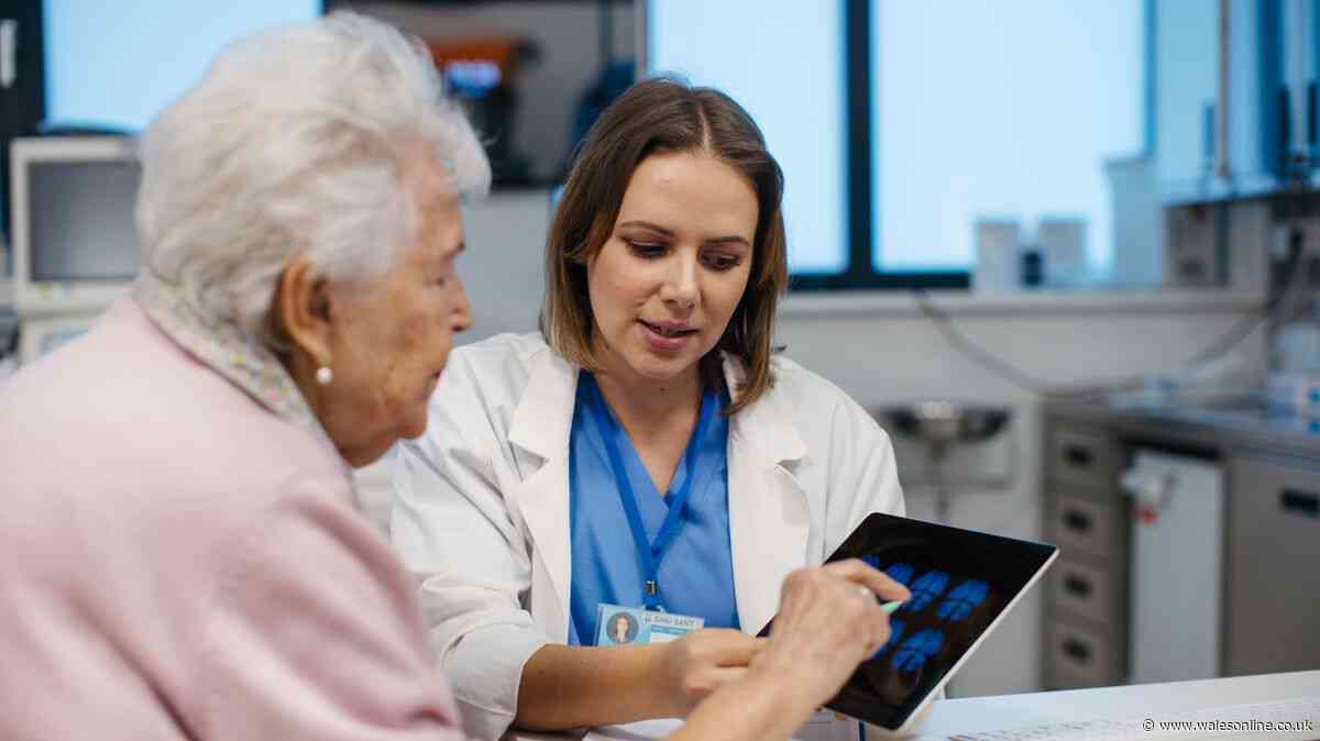 Reduce dementia risk with doctor's 'number 1 tip' - and it's not brain exercises