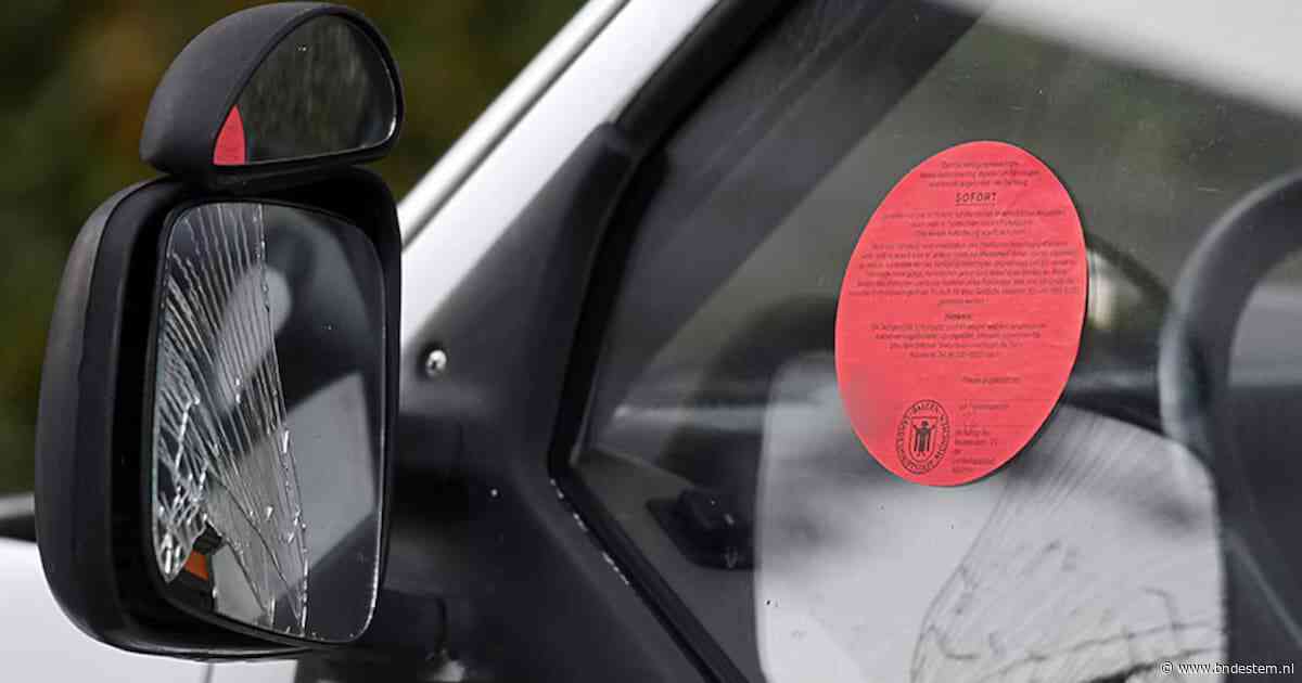 Dit betekent de rode stip die je soms op Duitse auto’s ziet
