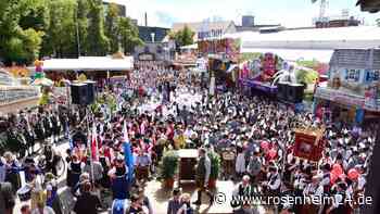 Rosenheimer Herbstfest feierlich eröffnet: Wie viele Schläge es brauchte – so lief der Auftakt