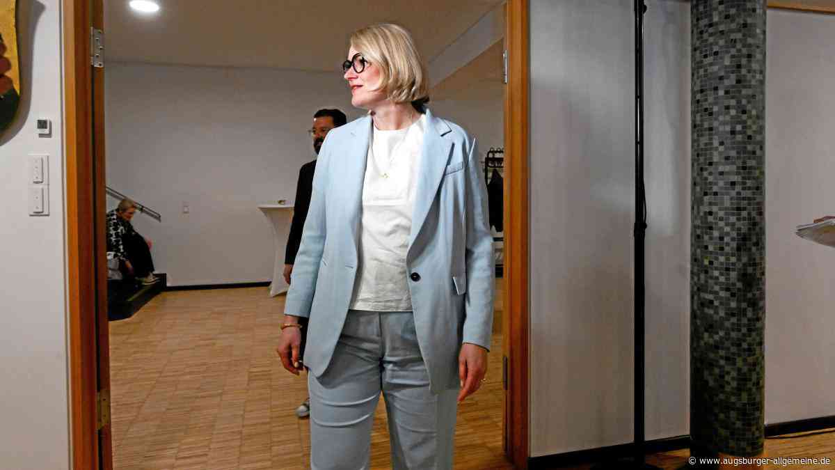 Rätselraten hat ein Ende: Augsburgs Alt-OB Eva Weber kehrt zur Stadt zurück – aber nicht, um zu bleiben