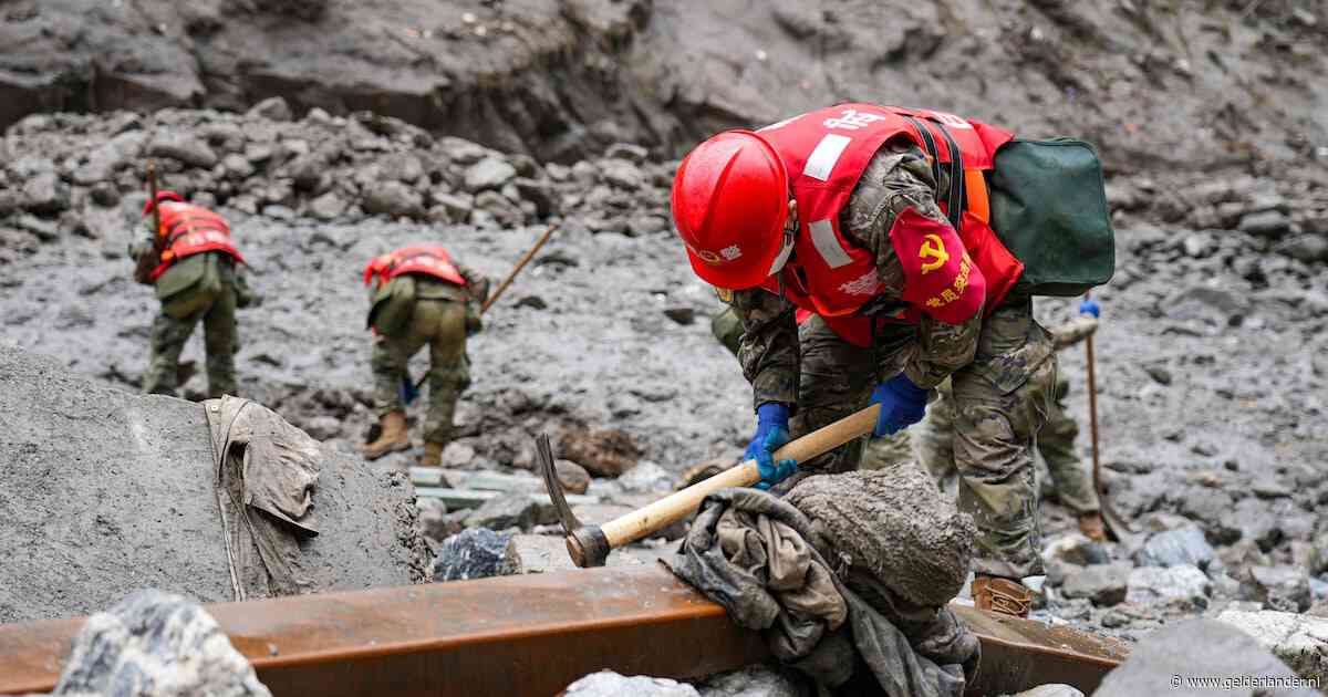LIVE Overstromingen Nepal | Dodental loopt op naar 750, reddingswerkers proberen honderden mensen in tunnels te bereiken