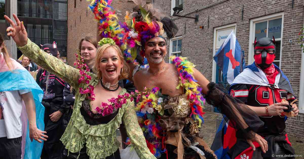 Zelfgemaakte borden en dit keer geen protest tegen het protest: dit is de nieuwe Pride Mars in Zwolle