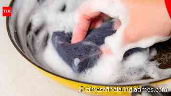 How to clean a burnt pan without scrubbing hard and long