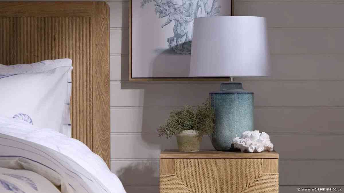 3 'cosy' ceramic table lamps Dusk shoppers' say 'stunning for living rooms'