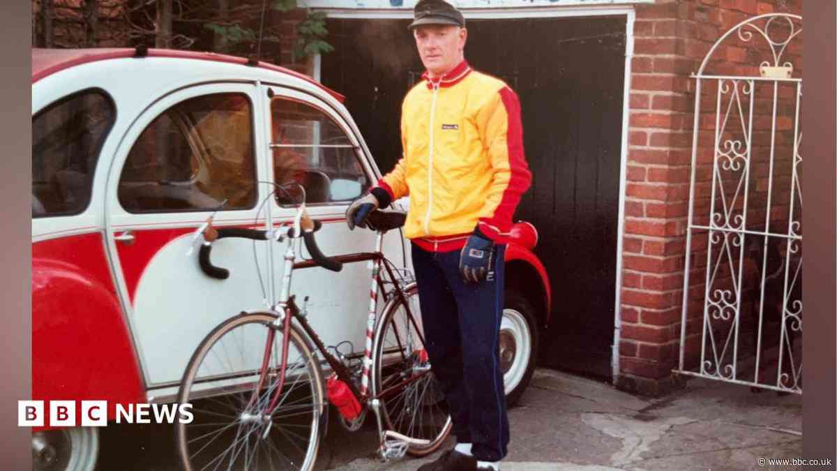 Bespoke 1980s bike tells stories of town's cycling history