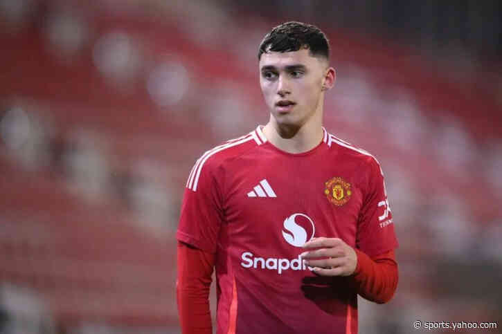 Arsenal confirm signing of 19yo winger from Manchester United