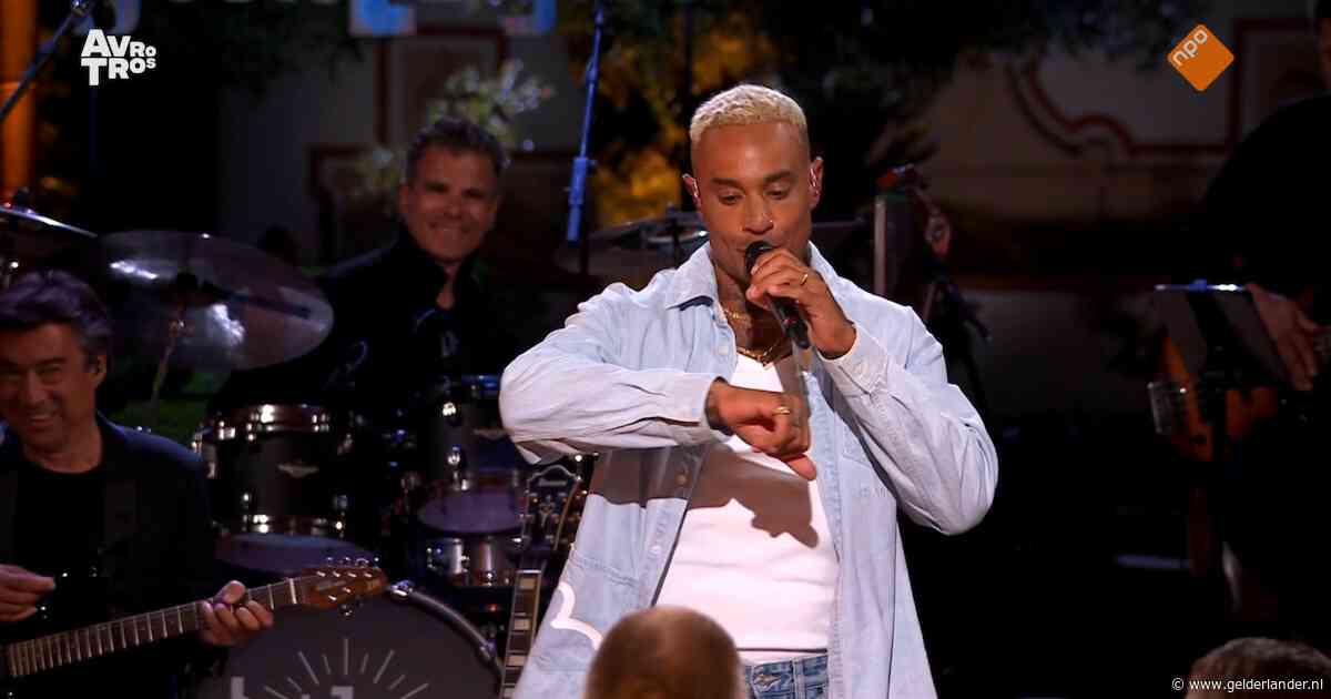 Rapper Bizzey maakt indruk op Clouseau met eigen versie van ‘sexy’ Anne in Beste Zangers: ‘Fantastisch’