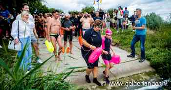 Voor tante Mascha springt Senna (9) de Maas in: ‘Ik kan toch goed zwemmen?’