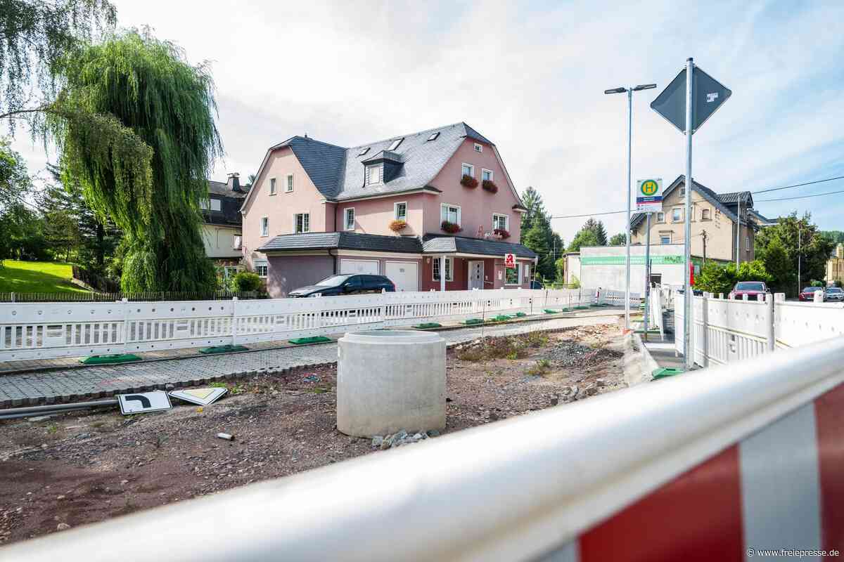 Neukirchen: Parkplatz an der Hauptstraße wird nachträglich vergrößert