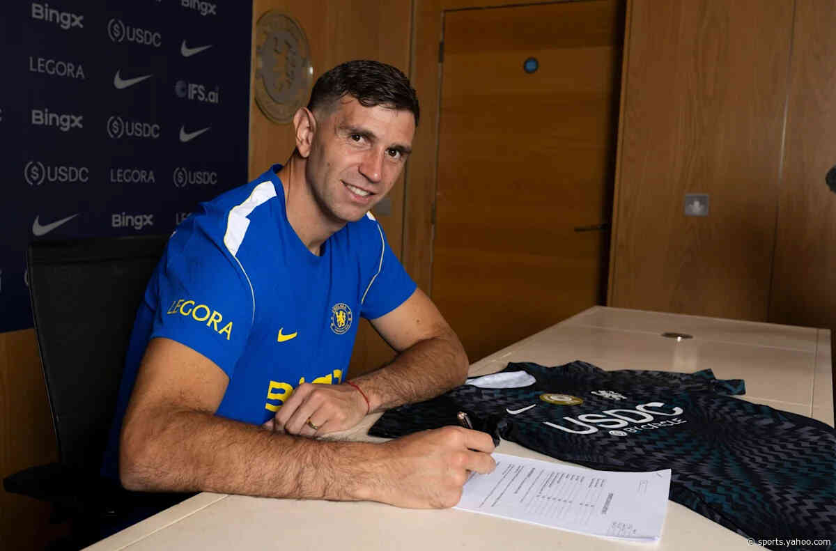 Chelsea sign Emiliano Martinez from Aston Villa