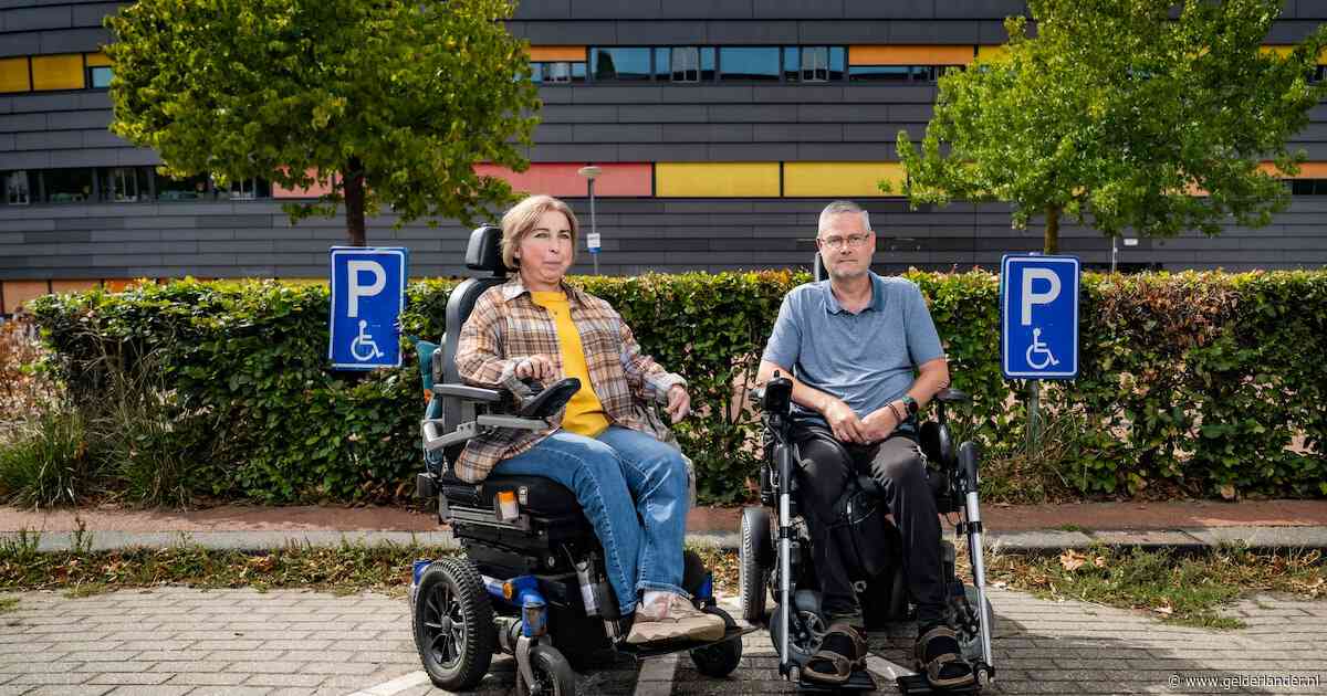 Bedreigingen aan stichting die overblijfouders Marcel en Esther wegstuurde: vrijwilligers blijven thuis