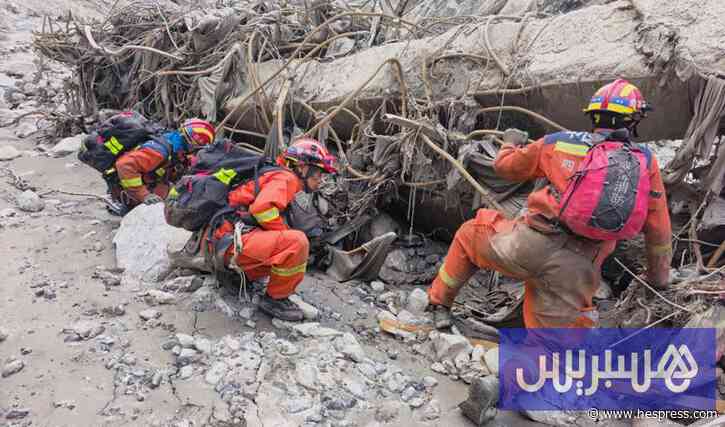 النيبال .. 734 قتيلاً وآلاف المفقودين