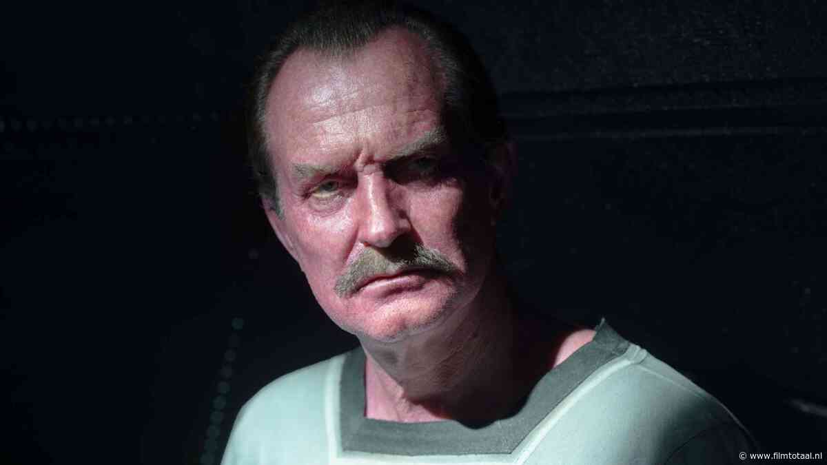 Dit geliefde DC-filmpersonage keert morgen terug in dé scifi-serie van het moment