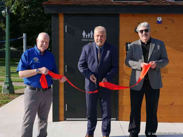 New four-season public washroom opens in downtown Forest
