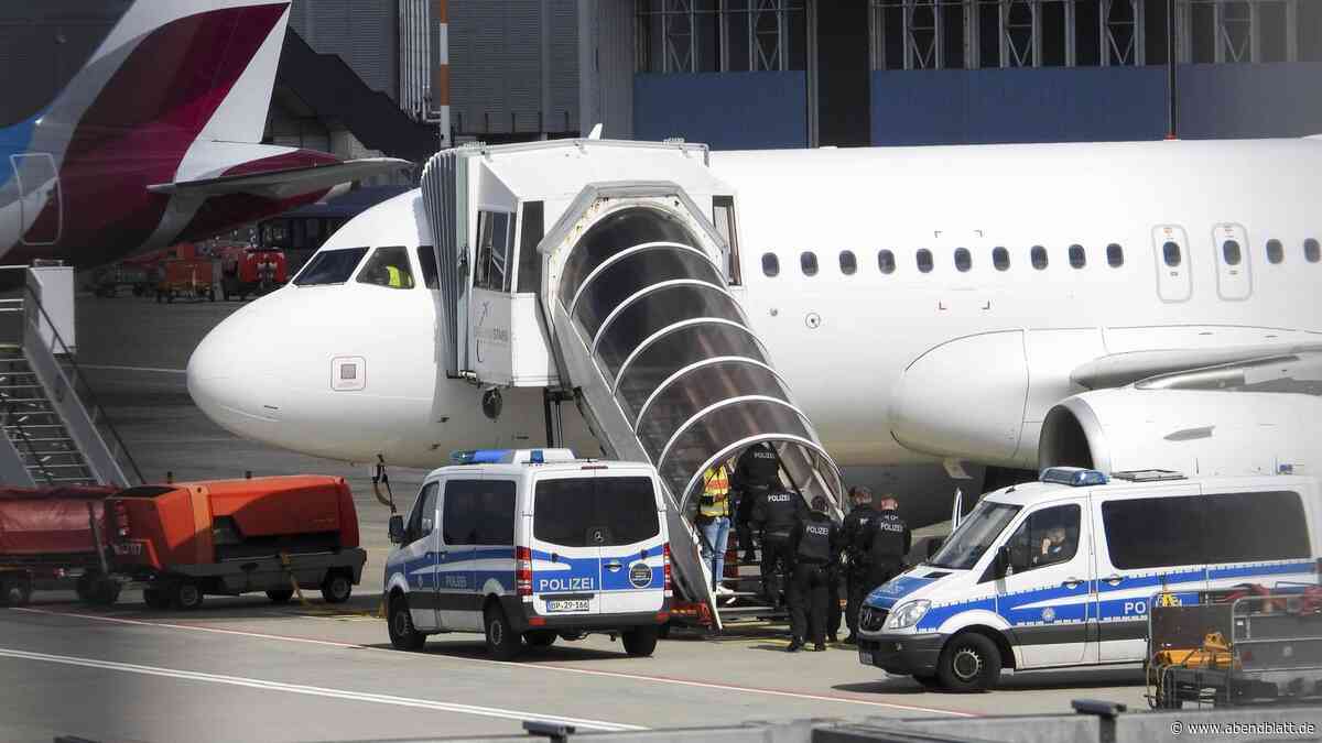 Hamburg schiebt 180 Straftäter ab – auch bekannte Gewalttäter zurückgeführt