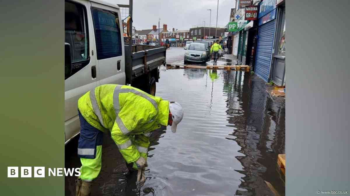 Council defends drain cleaning after flash flooding