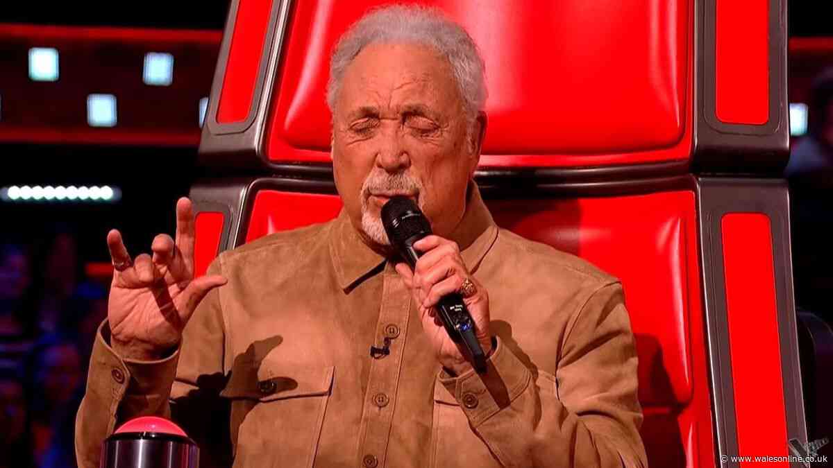 Sir Tom Jones brings The Voice viewers to tears with beautiful rendition of song