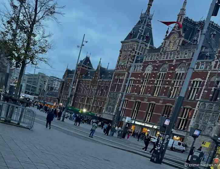 Steekpartij bij Amsterdam Centraal live op TikTok uitgezonden: ruzie escaleert voor camera