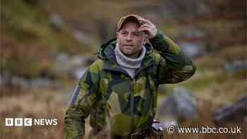 Survivalist dropped into Arctic Circle alone with just 10 tools for TV show