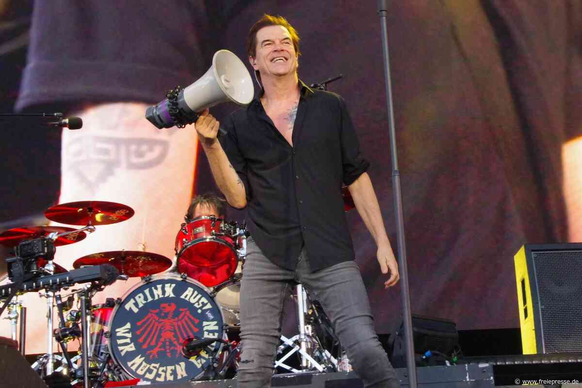 „Scheiße am Schuh“: Die Toten Hosen zelebrieren in Dresden ein „Anti-Nazi-Konzert“