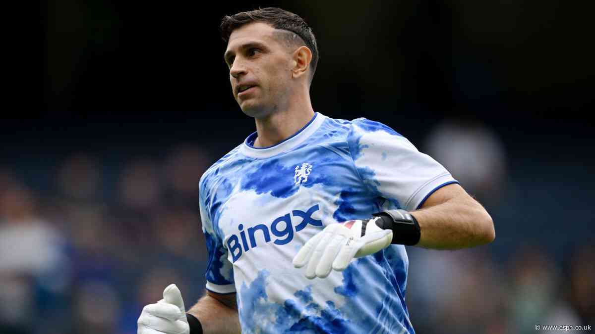 Martínez starts for Chelsea against Brighton