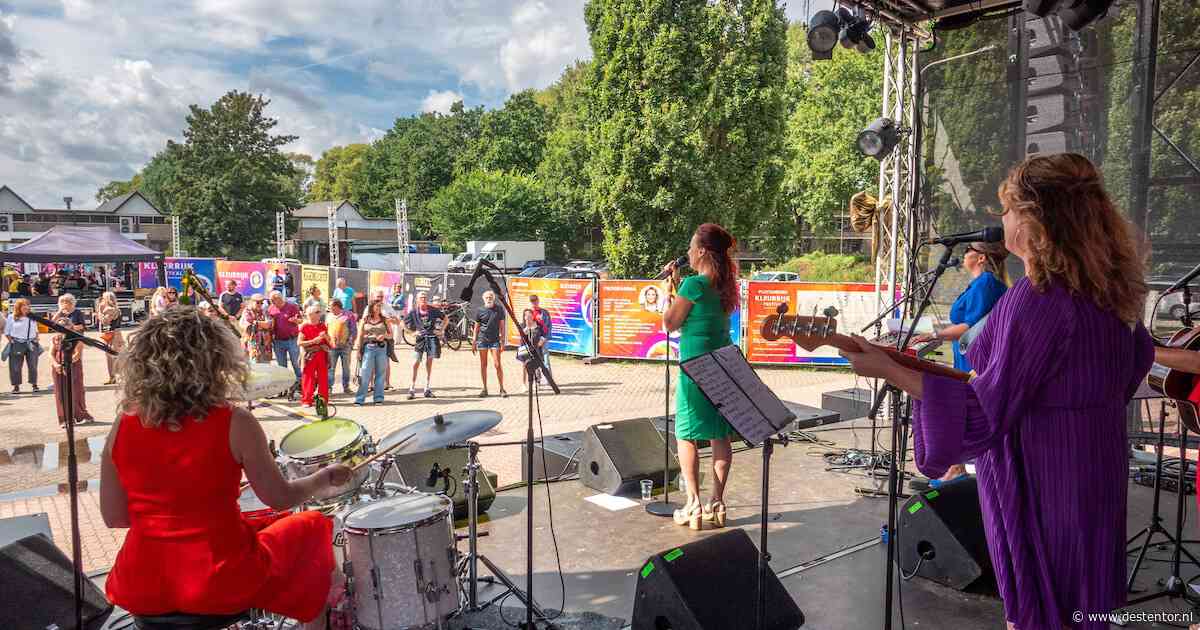 Twee diversiteitsfeesten in Zwolle die elkaar bezoekers afsnoepen: ‘Dit moet volgend jaar zeker anders’