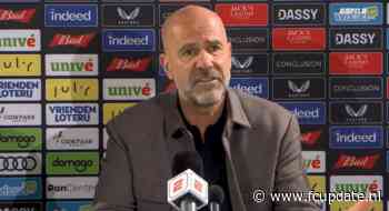 Peter Bosz stoort zich aan gesprek Leo Oldenburger en Anthony Correia: ‘Idioot!’