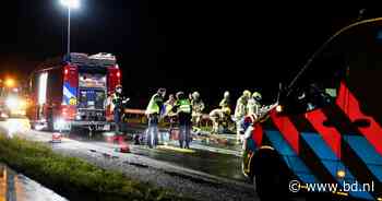 Jongen (17) uit Oisterwijk overleden bij botsing tussen drie auto’s op dijk tussen Lelystad en Enkhuizen
