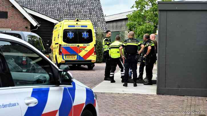 Festivalganger met waanbeelden duikt kanaal in en houdt hulpdiensten bezig