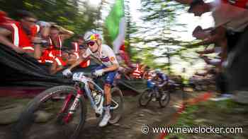 Droom Mathieu van der Poel gaat weer niet in vervulling op het WK mountainbiken, goud Tom Pidcock