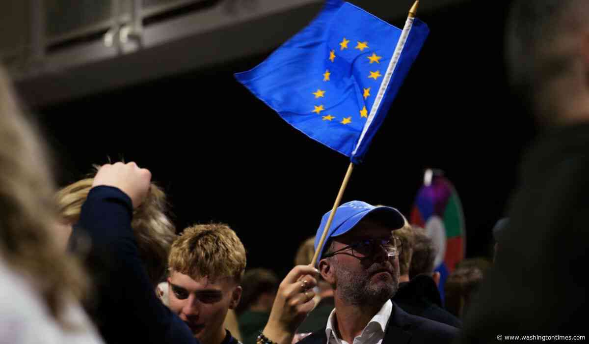Icelandic voters reject a proposal to restart negotiations to join the European Union