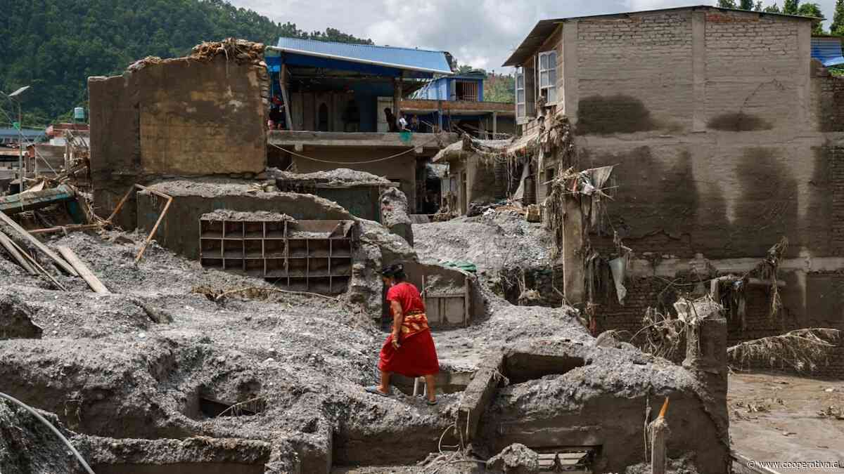 Muertos por trágica riada en Nepal aumentaron a 804