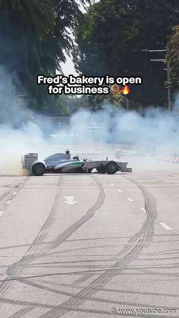 Let him c̶o̶o̶k̶ bake 👨‍🍳 Fred’s lighting up Orchard Road, Singapore 🇸🇬 #mercedesf1 #fredvesti #f1