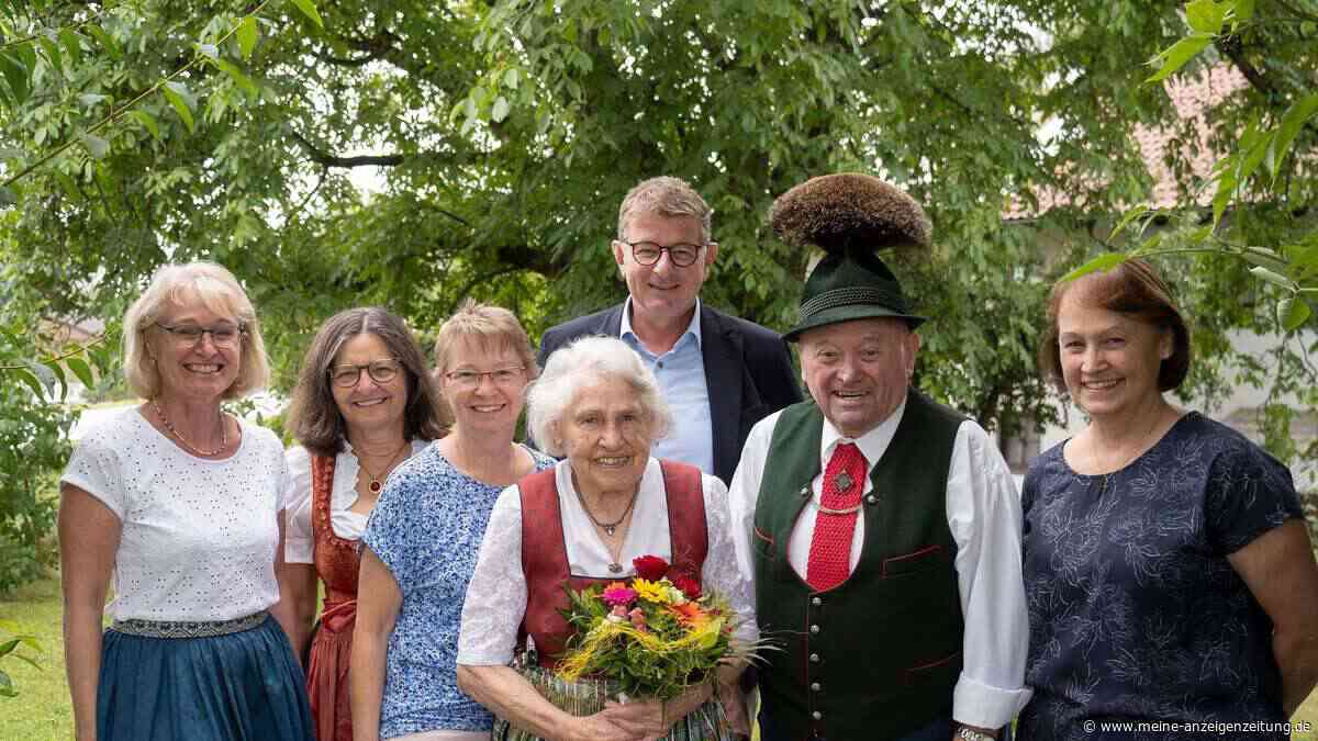 Ehepaar feiert 65. Hochzeitstag – und hat am selben Tag Geburtstag